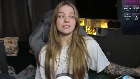 Snapshot of candy_meggie chatting on January 7, 2025, 4:27 pm Megan online show from January 7, 2025, 4:27 pm