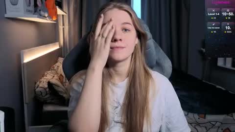 Snapshot of candy_meggie chatting on February 10, 2025, 1:55 pm Megan online show from February 10, 2025, 1:55 pm