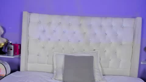 Snapshot of candy_queens__ chatting on July 1, 2026, 7:35 pm Candy online show from July 1, 2026, 7:35 pm