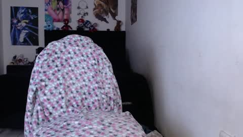 Snapshot of candy_scarce16 chatting on January 10, 2025, 8:04 pm Sharon online show from January 10, 2025, 8:04 pm