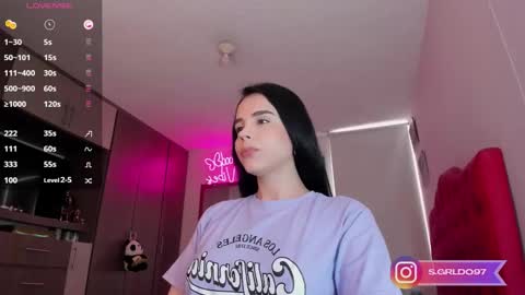 Ana online show from September 29, 2025, 3:39 pm