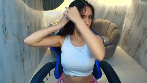 Snapshot of candy_sky_r chatting on May 15, 2026, 3:24 am Candy online show from May 15, 2026, 3:24 am