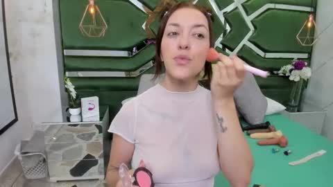 Candy S online show from April 17, 2026, 11:46 am