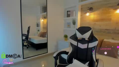 Snapshot of candy_summer28_ chatting on June 9, 2026, 7:47 pm CANDY online show from June 9, 2026, 7:47 pm