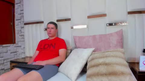 candyandsteven online show from January 11, 2026, 3:22 am