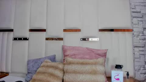 candyandsteven online show from February 5, 2026, 3:11 am