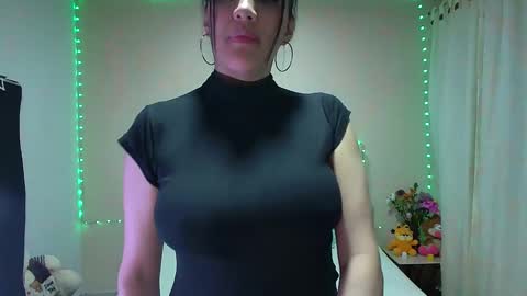 CANDYCARSON online show from February 26, 2025, 6:15 am