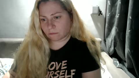 Laura online show from February 16, 2025, 9:38 pm