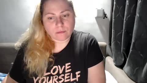 Laura online show from February 20, 2025, 10:59 pm