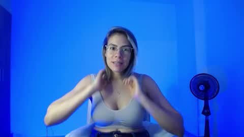 Candy Dowson online show from December 2, 2024, 1:14 am