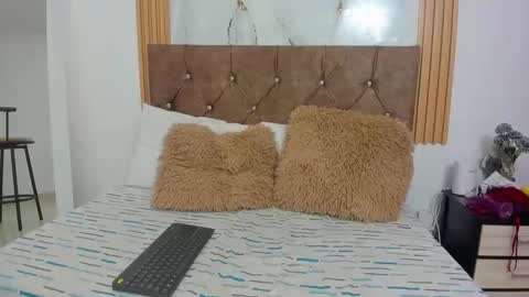 candyfox online show from February 14, 2026, 5:43 pm