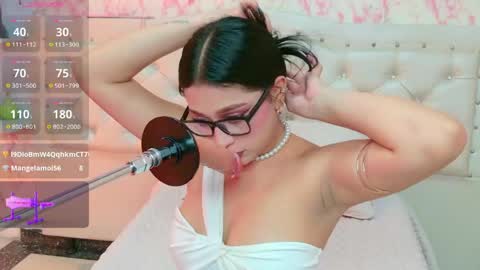 Snapshot of candykissx chatting on June 5, 2026, 5:03 am Scarlet online show from June 5, 2026, 5:03 am
