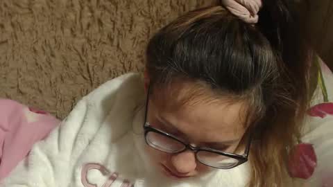 say meow and send tips  online show from December 11, 2024, 12:23 am