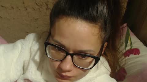 say meow and send tips  online show from December 17, 2024, 10:32 pm