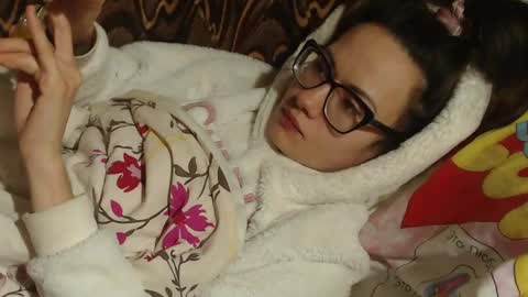 say meow and send tips  online show from March 2, 2025, 1:04 am