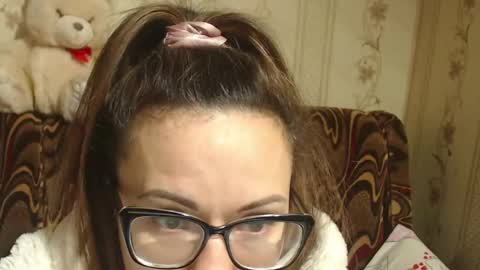 say meow and send tips  online show from March 2, 2025, 12:22 pm