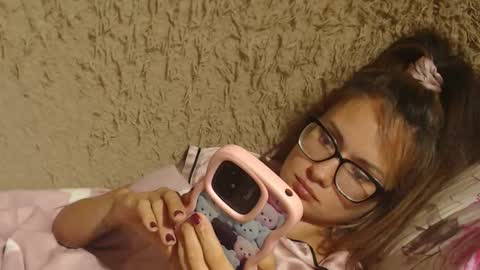 say meow and send tips  online show from September 12, 2025, 7:58 pm