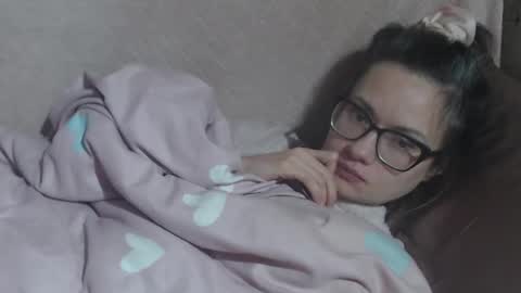 say meow and send tips  online show from January 19, 2026, 7:56 am