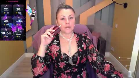 CandyLons online show from November 22, 2025, 6:23 am