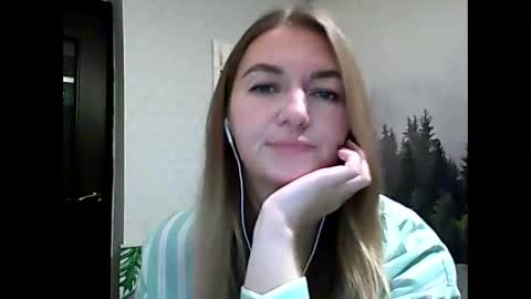 Daisy online show from October 15, 2025, 8:53 pm