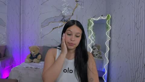 CANDYY online show from April 1, 2026, 6:49 pm