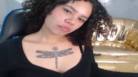 canela_s1 online show from November 5, 2025, 8:20 pm