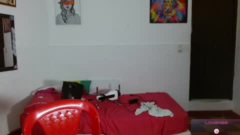 Snapshot of caneladeluxe chatting on March 25, 2026, 3:40 pm Violeta online show from March 25, 2026, 3:40 pm