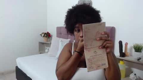 Snapshot of canelafierce chatting on March 8, 2025, 2:30 pm canelafierce online show from March 8, 2025, 2:30 pm