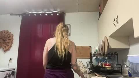 Snapshot of cannabitchcam chatting on January 15, 2025, 3:18 pm cannabitchcam online show from January 15, 2025, 3:18 pm