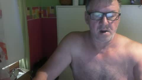 Snapshot of capitaine1959 chatting on July 14, 2026, 12:33 pm capitaine1959 online show from July 14, 2026, 12:33 pm