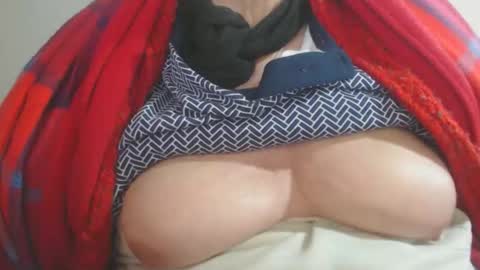 Cinzia  ex regina  online show from January 16, 2026, 4:00 pm