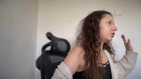 Emma online show from September 26, 2025, 8:07 am