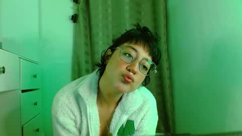 Amy online show from October 11, 2025, 12:43 am