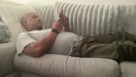 caramelizedzeus online show from November 21, 2025, 6:06 pm