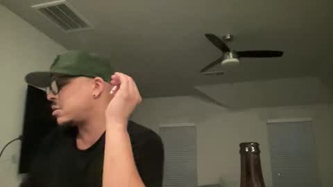 caramelizedzeus online show from April 11, 2026, 12:37 am