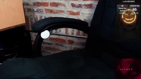 Snapshot of carameltoy4 chatting on January 11, 2026, 8:52 am carameltoy4 online show from January 11, 2026, 8:52 am