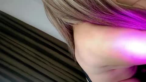Snapshot of careless_whisper28 chatting on August 6, 2026, 10:22 pm MELA WILLER online show from August 6, 2026, 10:22 pm