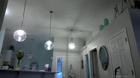 Caressluving online show from April 4, 2026, 11:24 pm