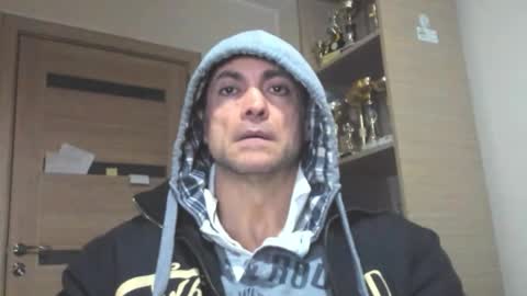 Laz online show from January 12, 2026, 1:44 am