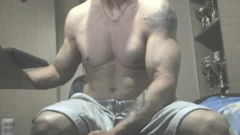 Snapshot of carin_the_body chatting on July 14, 2026, 2:05 am Laz online show from July 14, 2026, 2:05 am