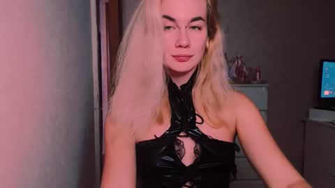 Carin online show from November 5, 2025, 6:08 pm