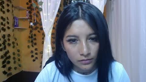 carla_999 online show from April 20, 2026, 1:47 pm