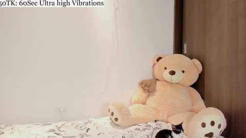 Carla online show from September 30, 2025, 2:05 am