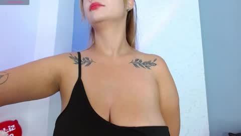 Snapshot of carla_beer chatting on May 5, 2026, 11:51 am Carla online show from May 5, 2026, 11:51 am