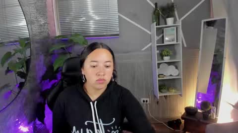 Carla  online show from January 29, 2025, 12:45 pm