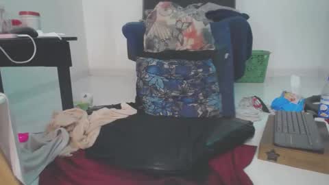 carla_prestige online show from February 13, 2025, 6:05 pm