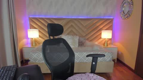 Carla Santini online show from January 13, 2025, 10:45 pm