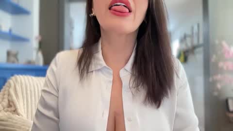 Carla Connor online show from February 6, 2026, 11:24 am