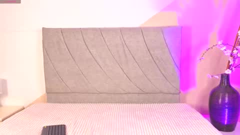 carla online show from September 15, 2025, 5:51 am