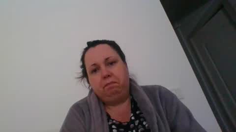 Carlaruth online show from November 11, 2025, 5:02 pm